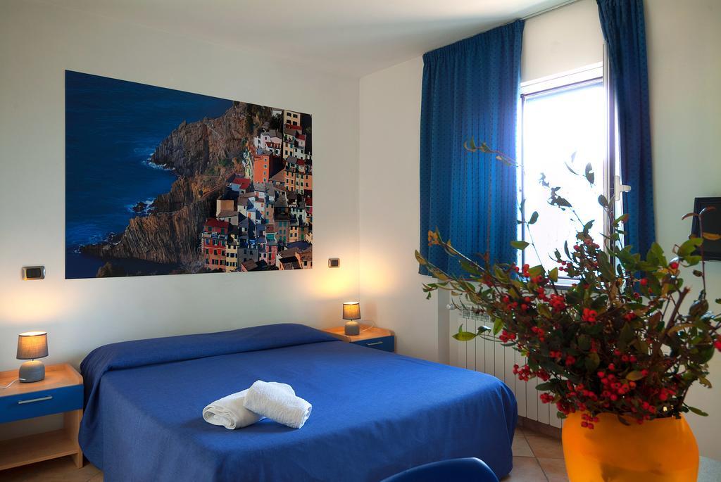 Gli Ulivi Di Montalbano Villa Специя Екстериор снимка